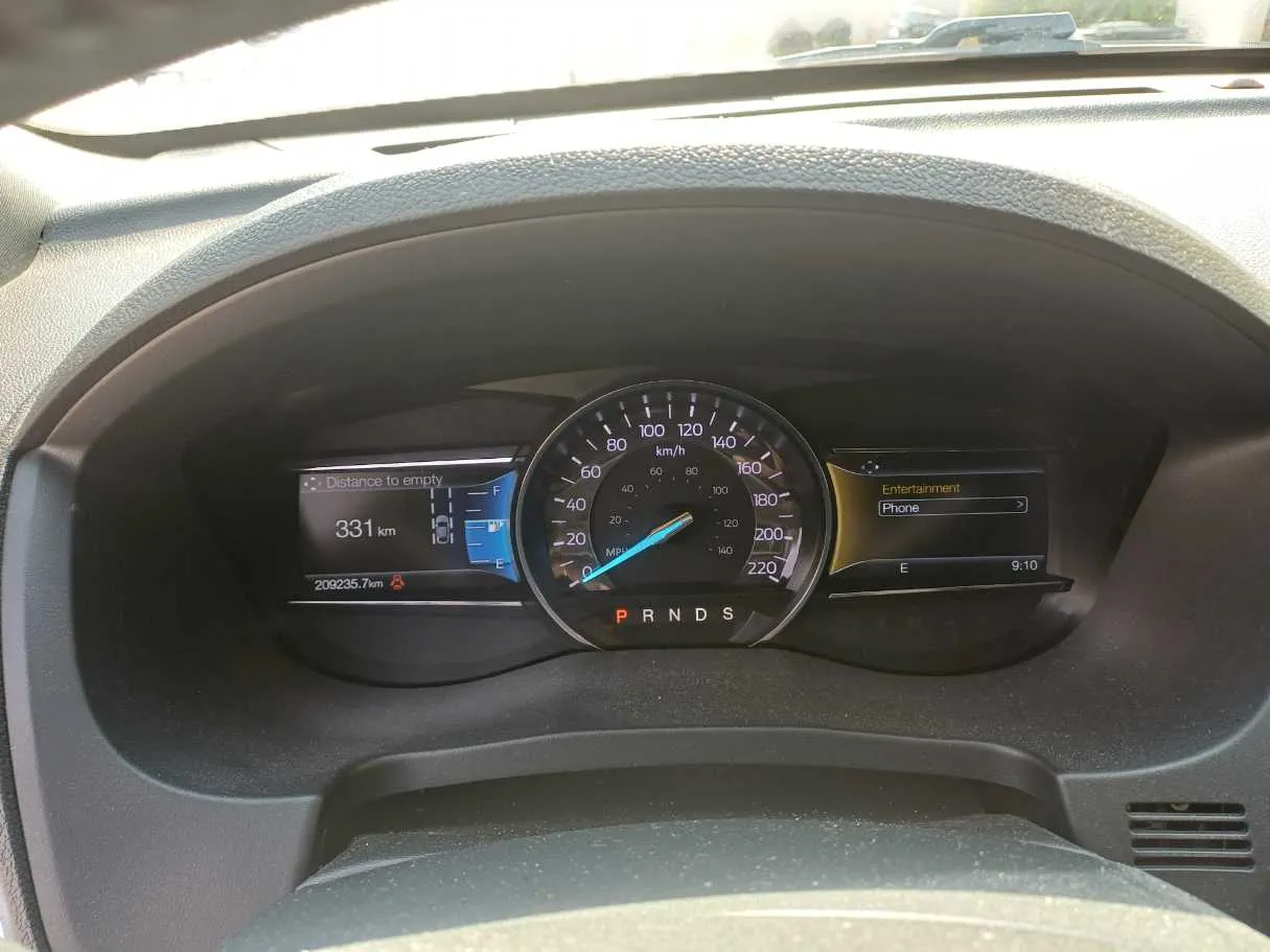 Car image 25