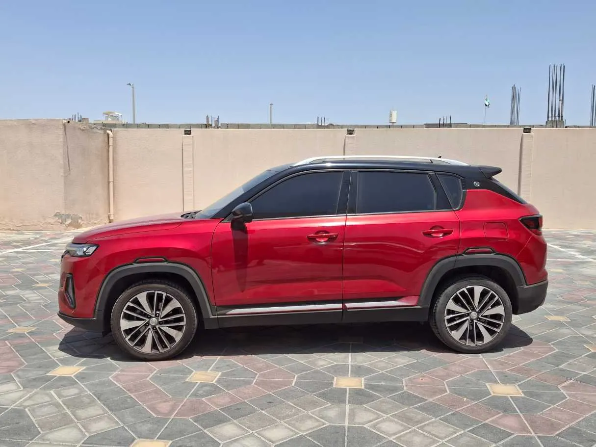 Car image 8