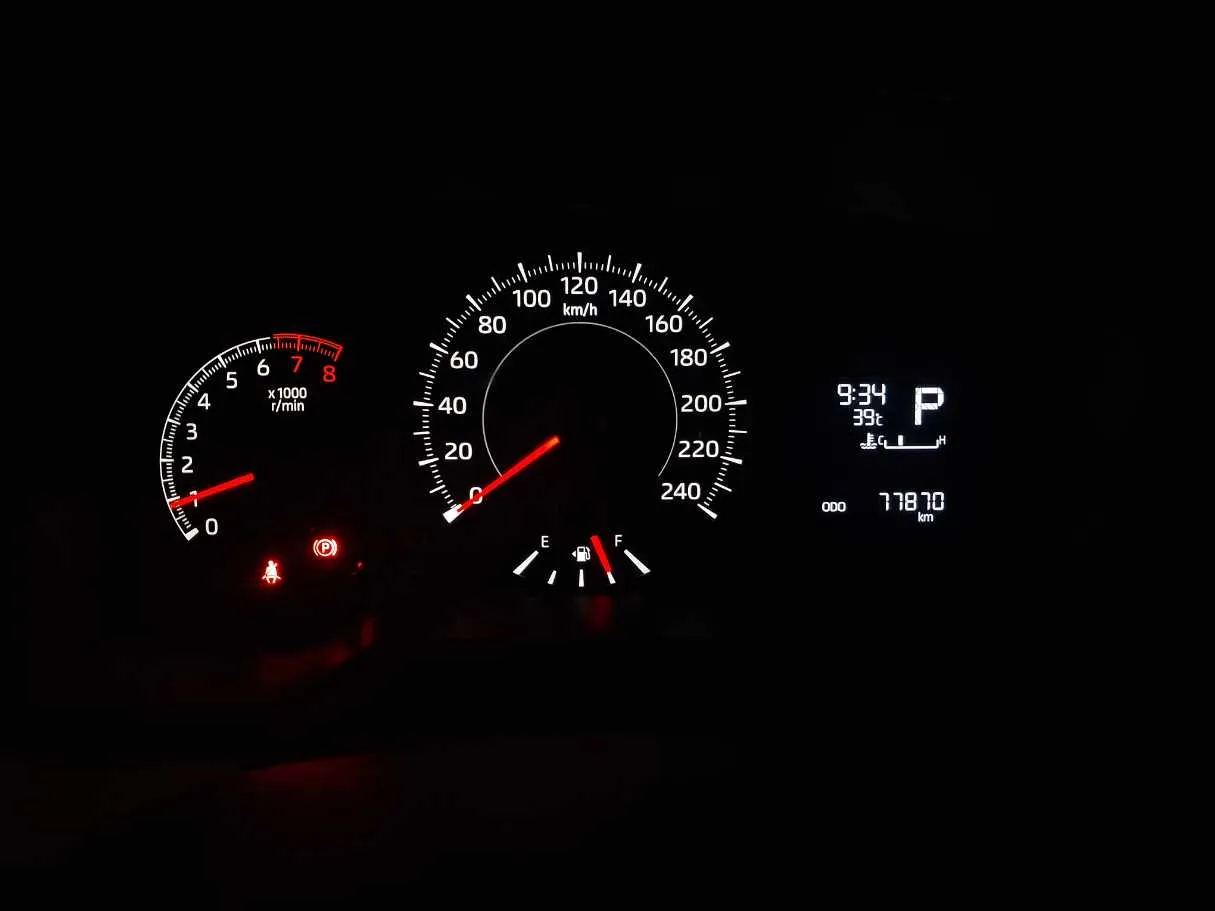 Car image 17