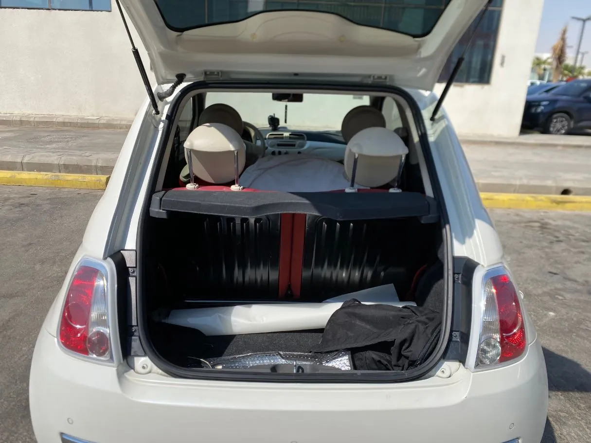 Car image 18