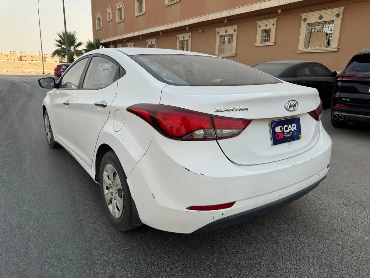 Car image 7