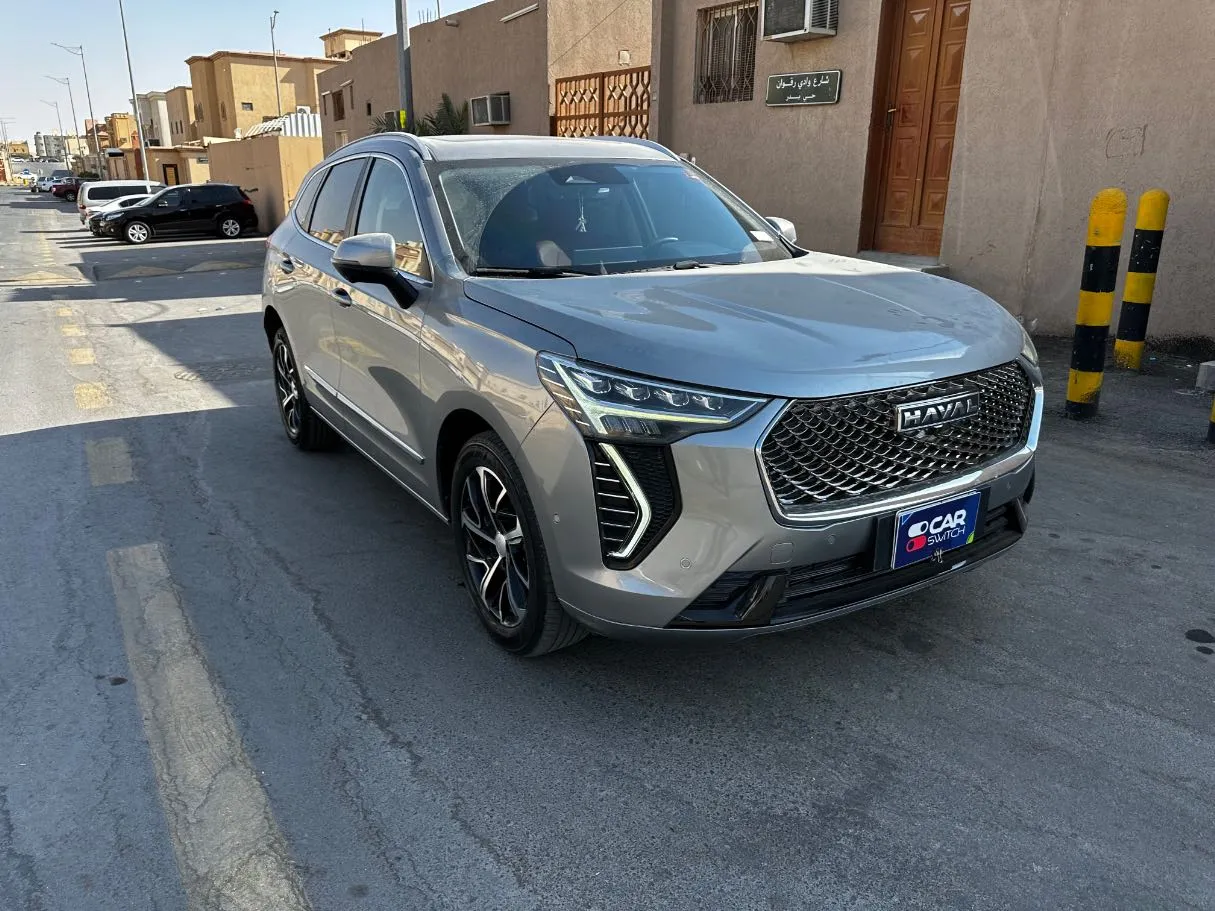 Car image 3