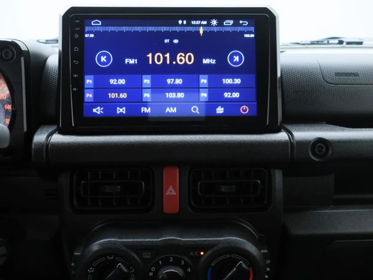 Car image 5