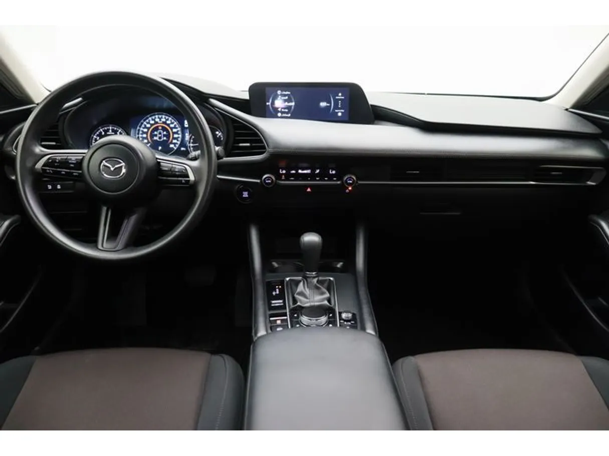 Car image 14