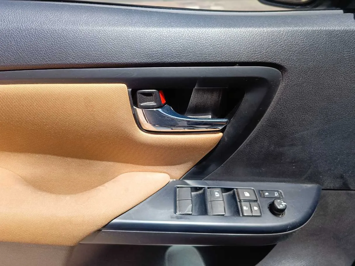 Car image 31