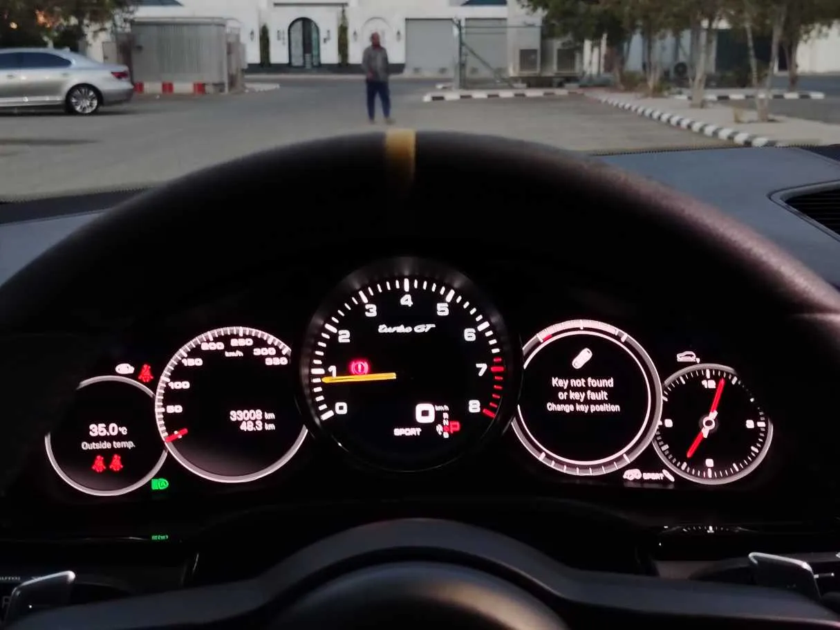 Car image 25