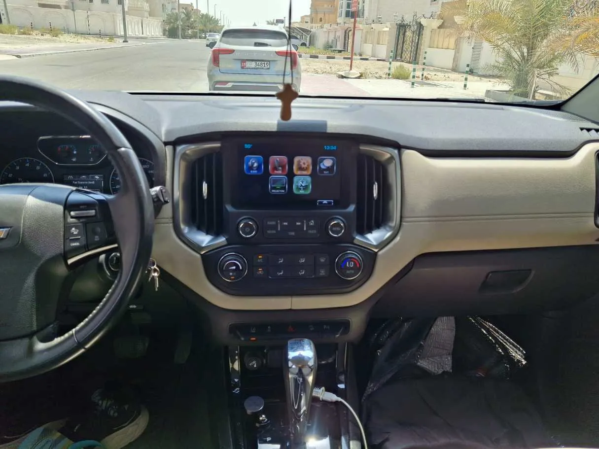 Car image 16