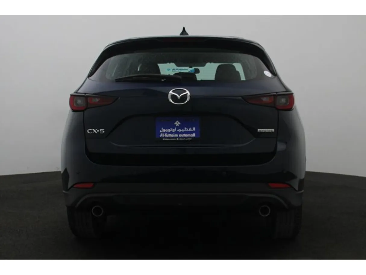 Car image 12