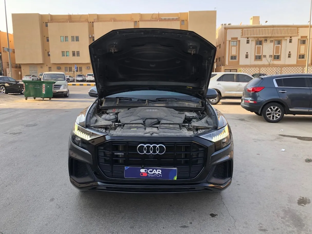 Car image 25