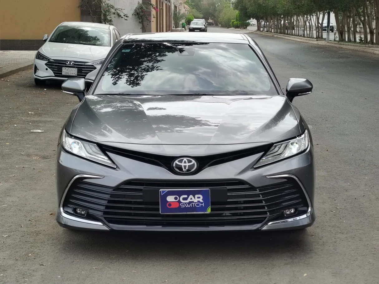 Car image 2