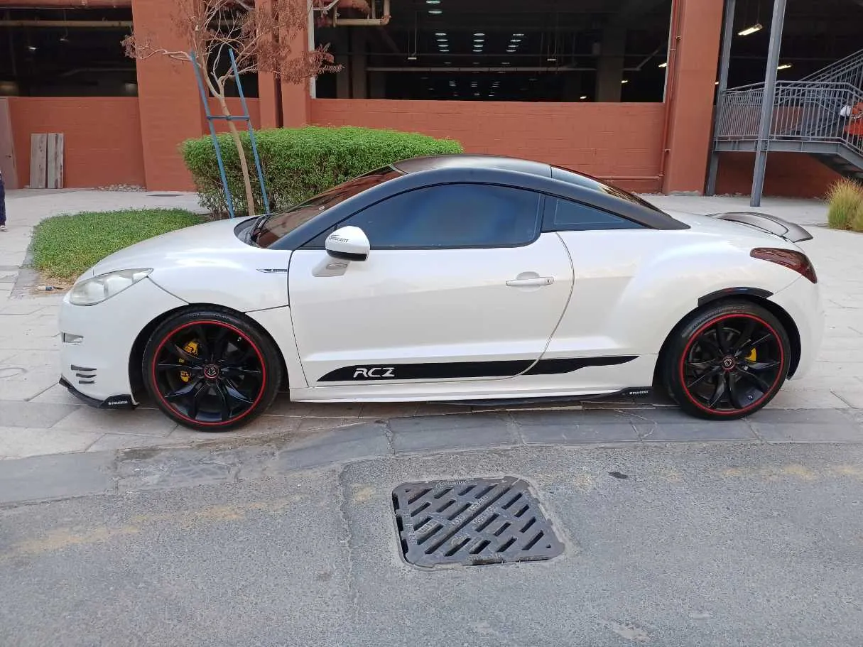 Car image 8