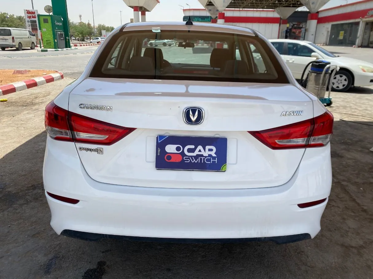 Car image 6