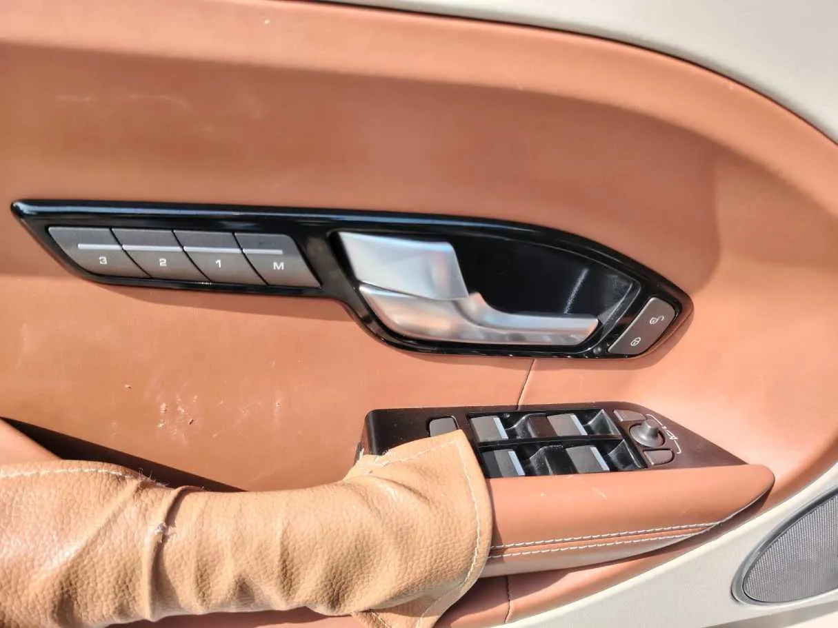 Car image 39