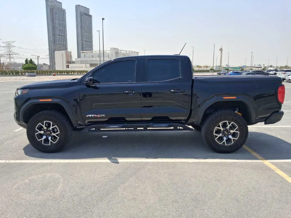 Car image 8