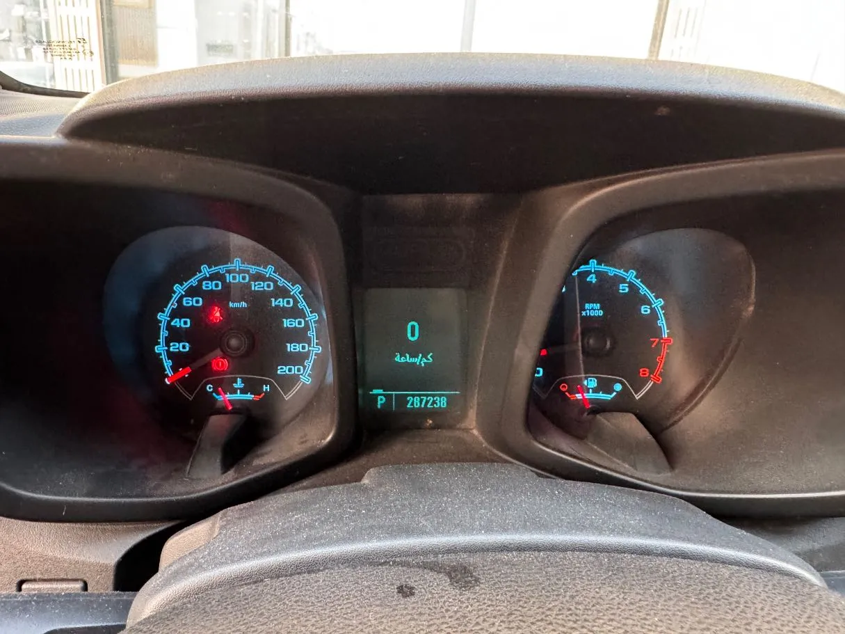 Car image 18