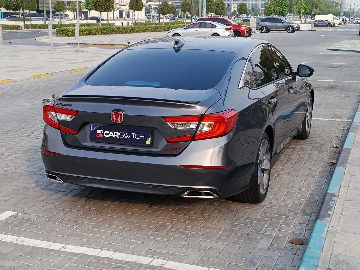 Car image 5
