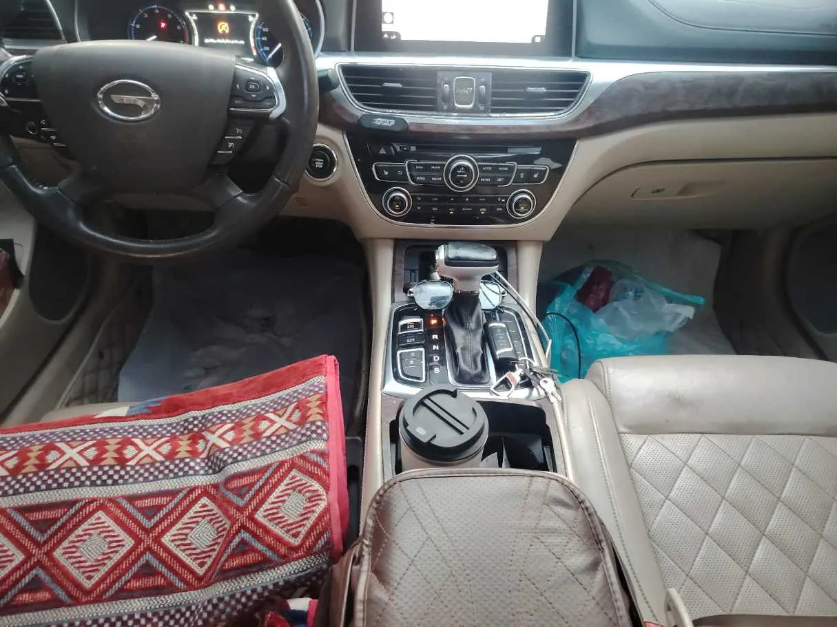 Car image 20