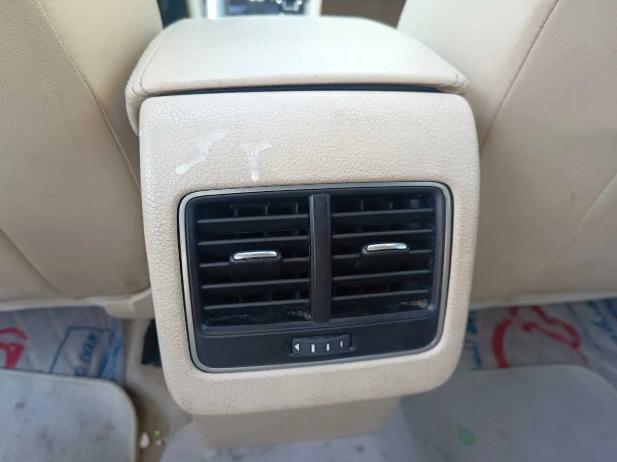 Car image 31