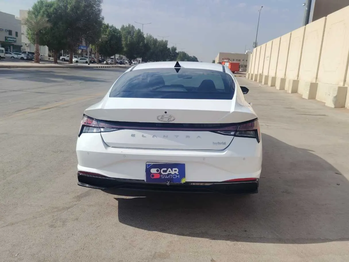 Car image 6