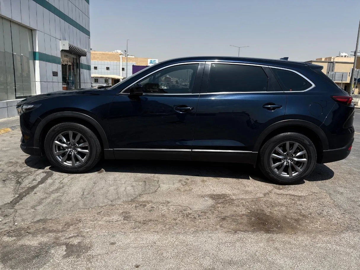 Car image 8