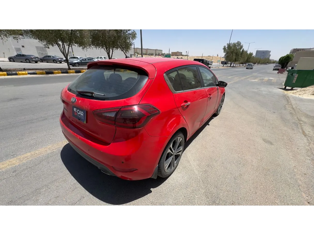 Car image 5