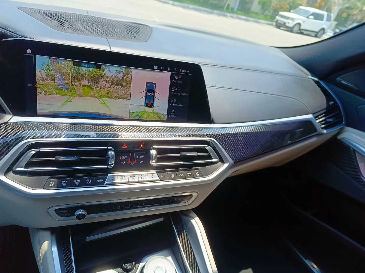 Car image 28