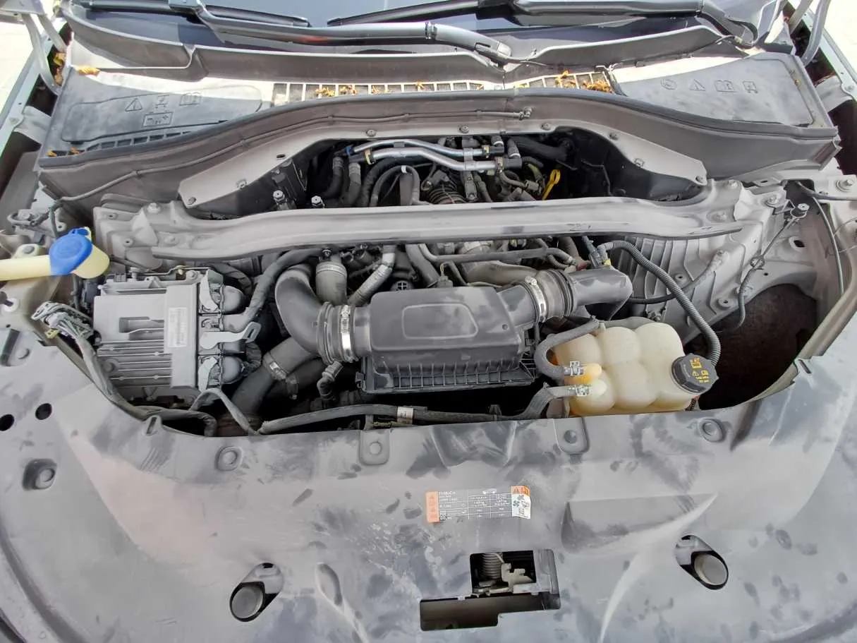 Car image 22