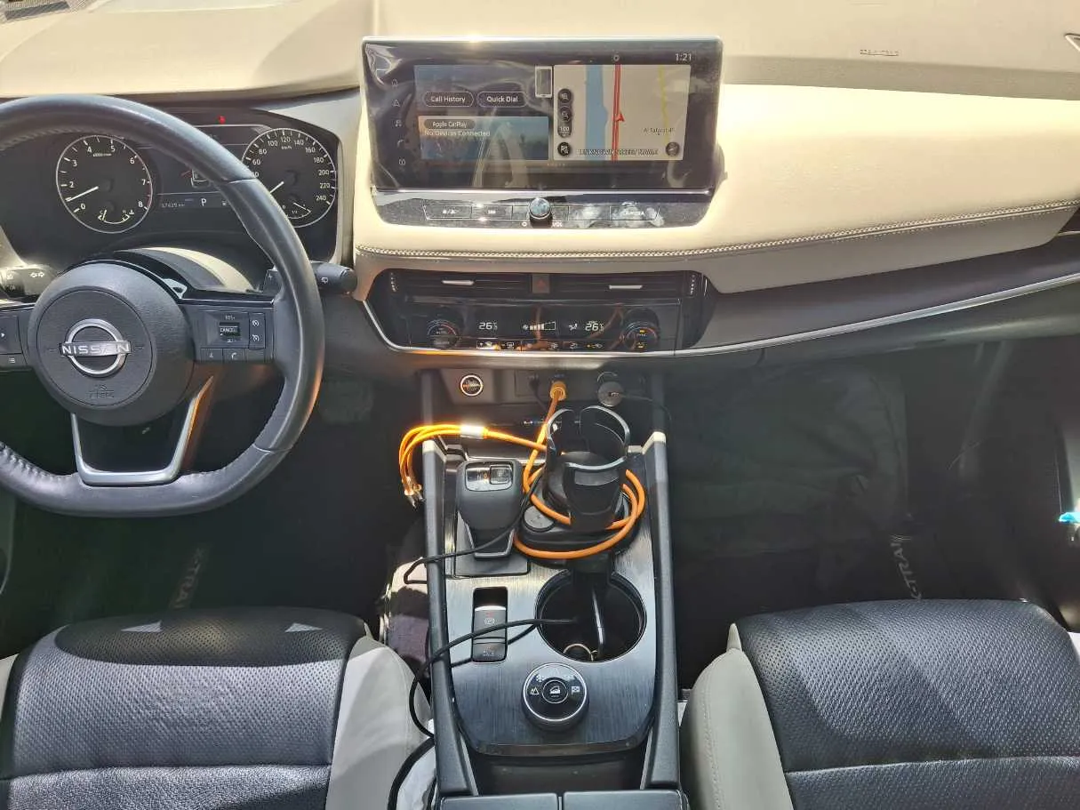 Car image 14