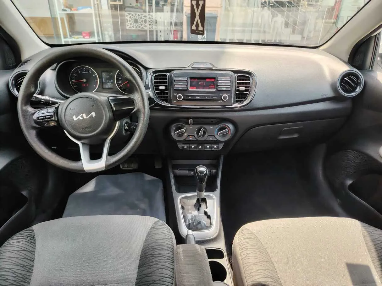 Car image 22