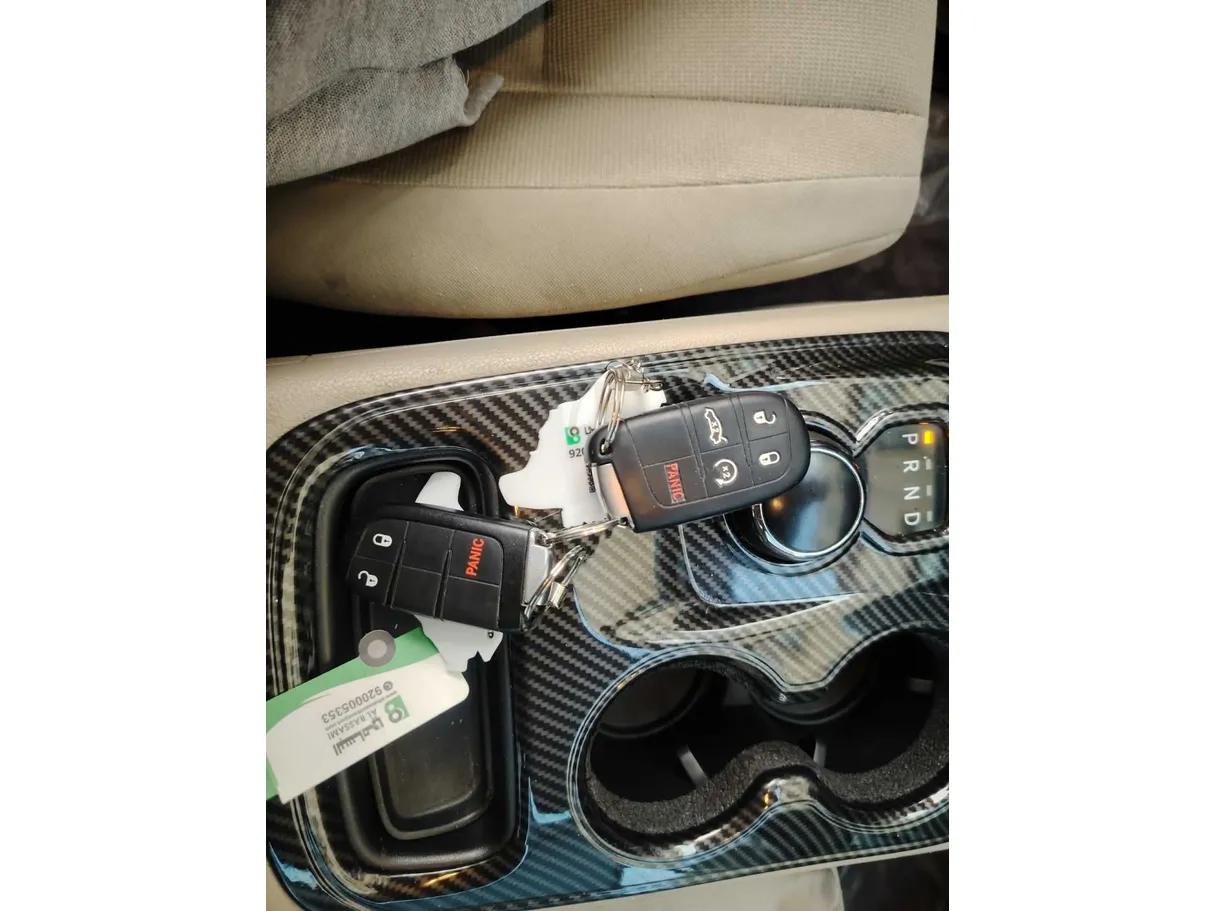 Car image 22