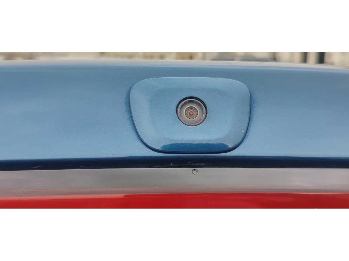 Car image 32