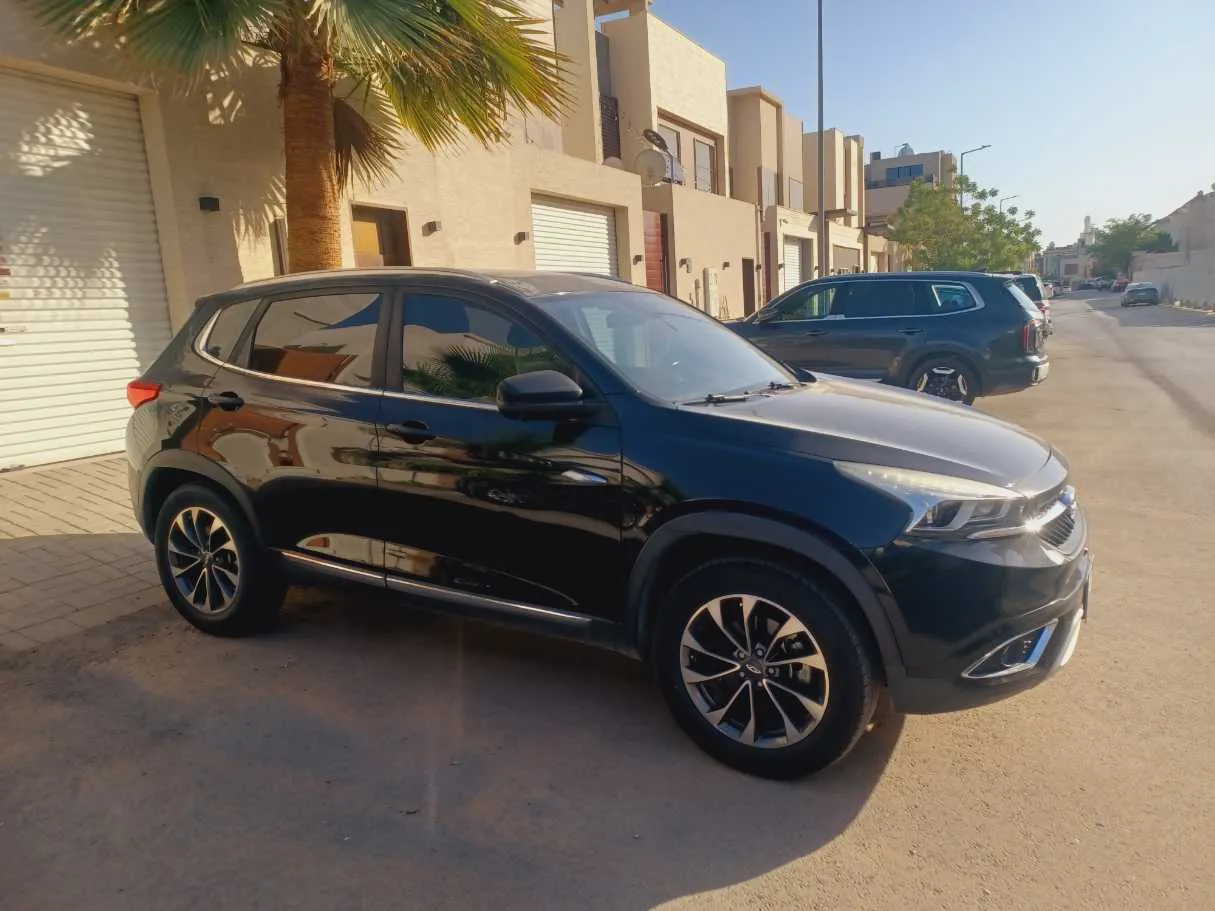 Car image 8