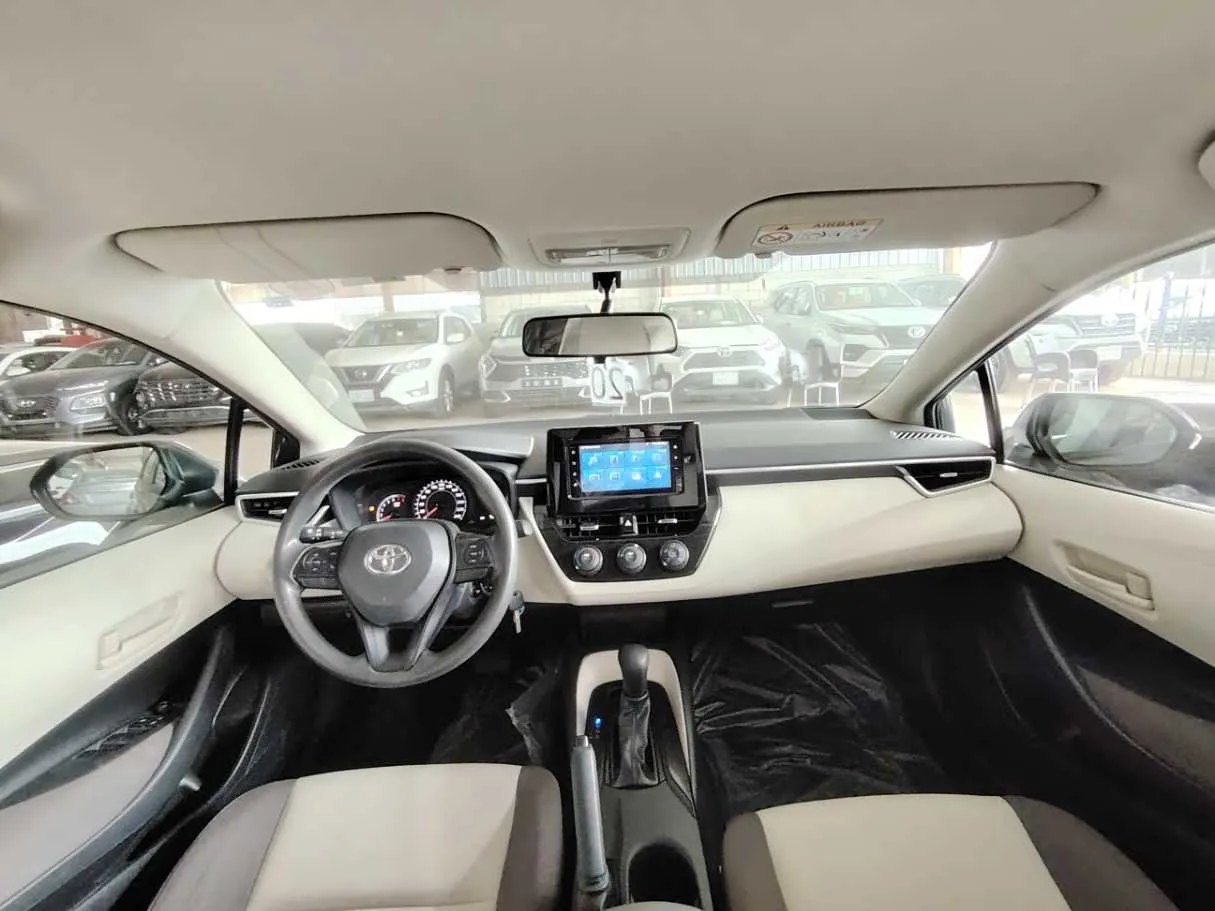 Car image 17