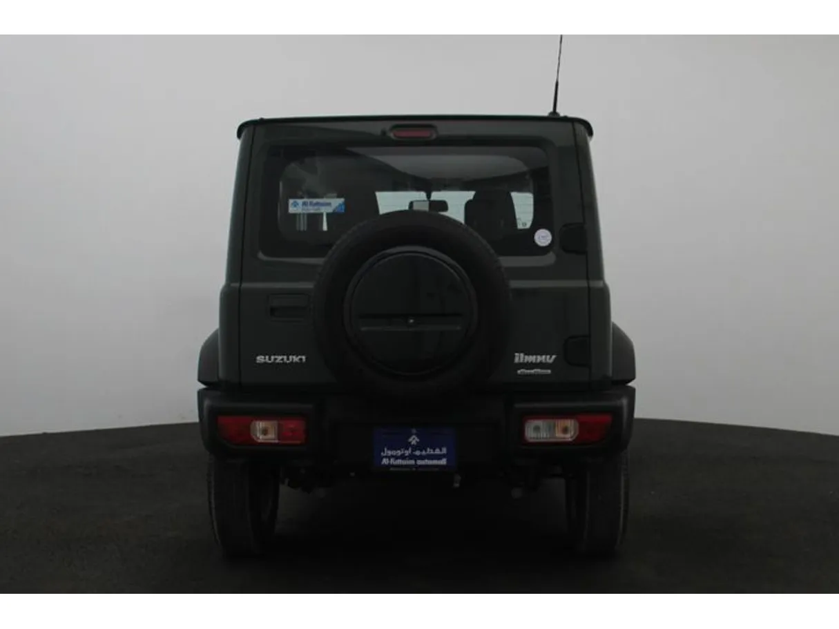 Car image 12