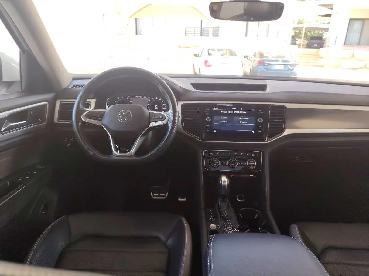 Car image 22