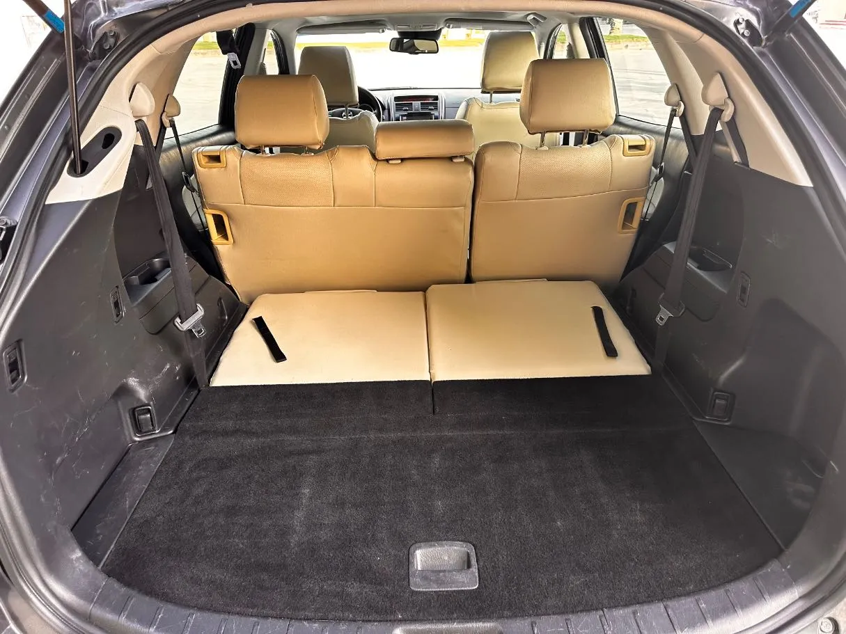 Car image 24