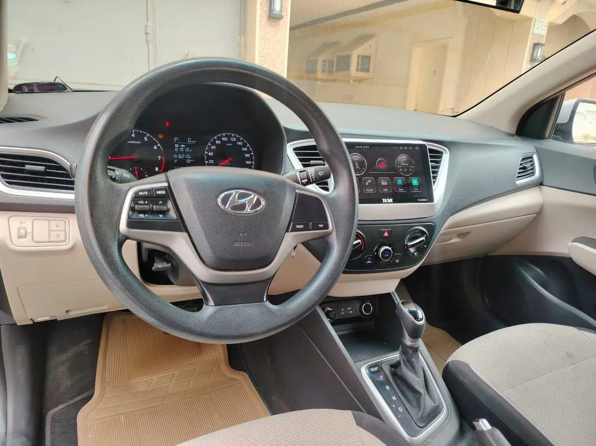Car image 29