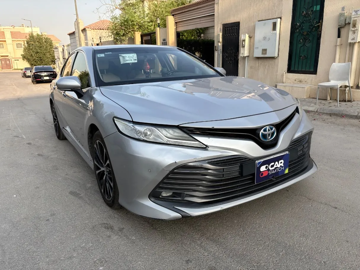 Car image 3