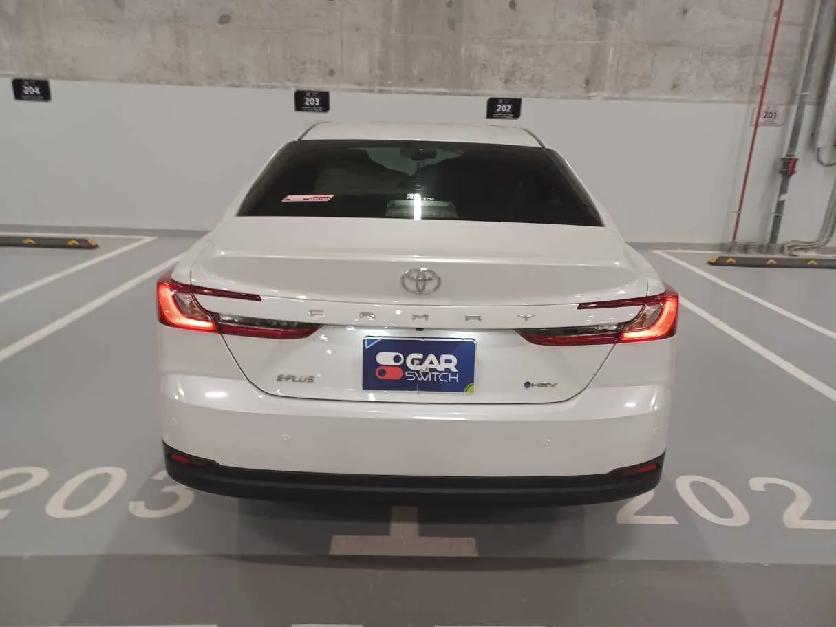 Car image 6