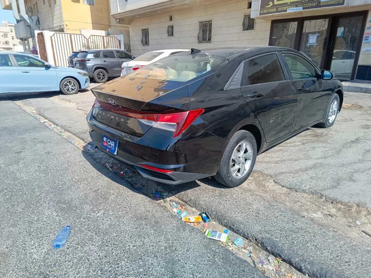 Car image 5