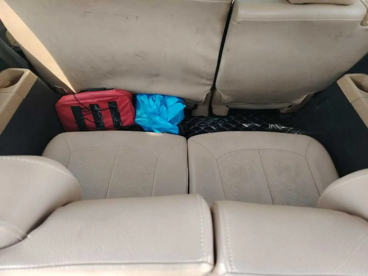 Car image 35