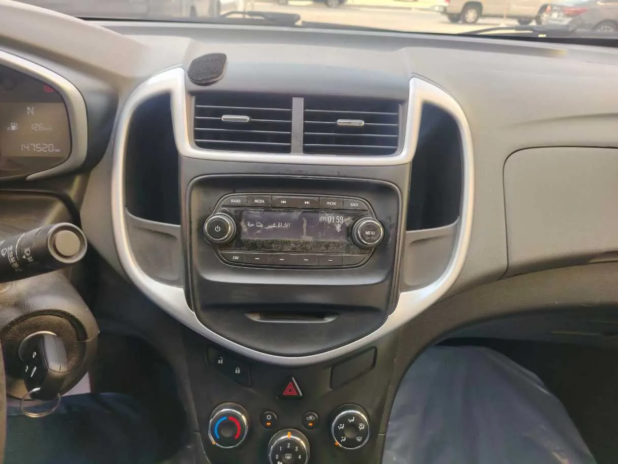 Car image 26
