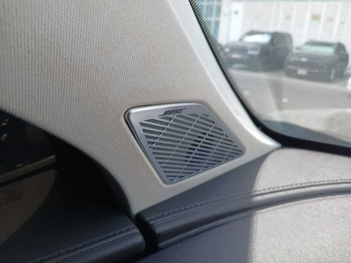 Car image 23