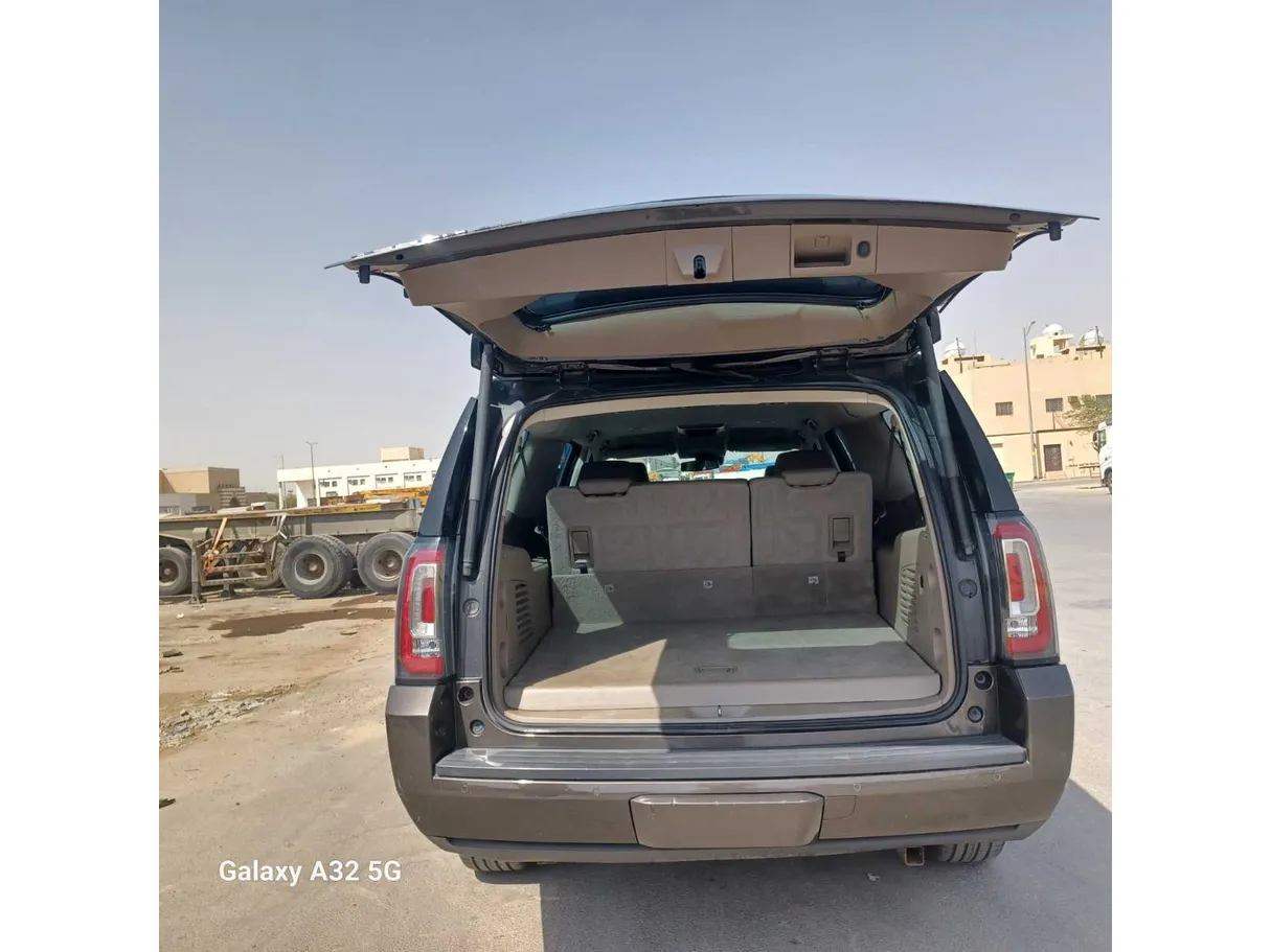 Car image 22