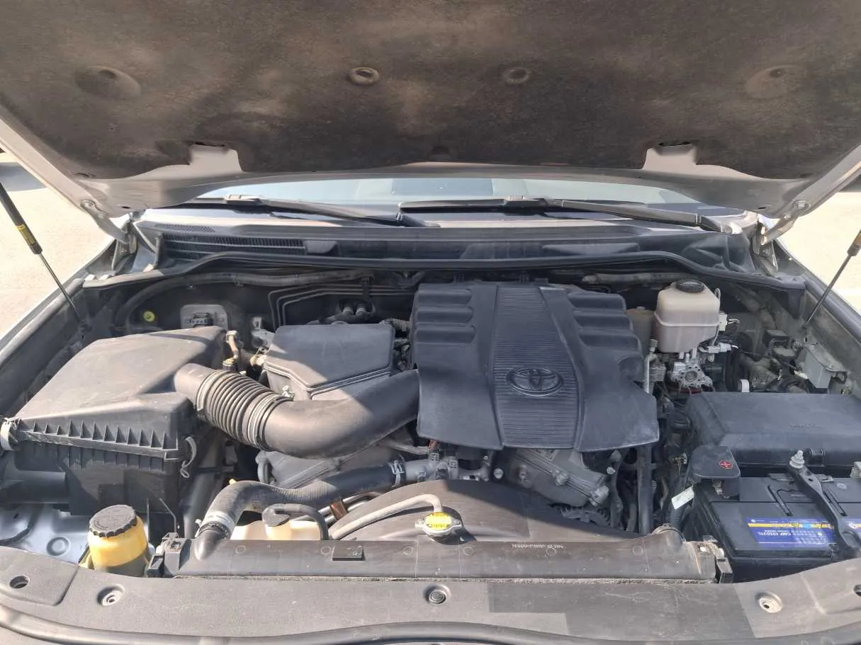 Car image 21