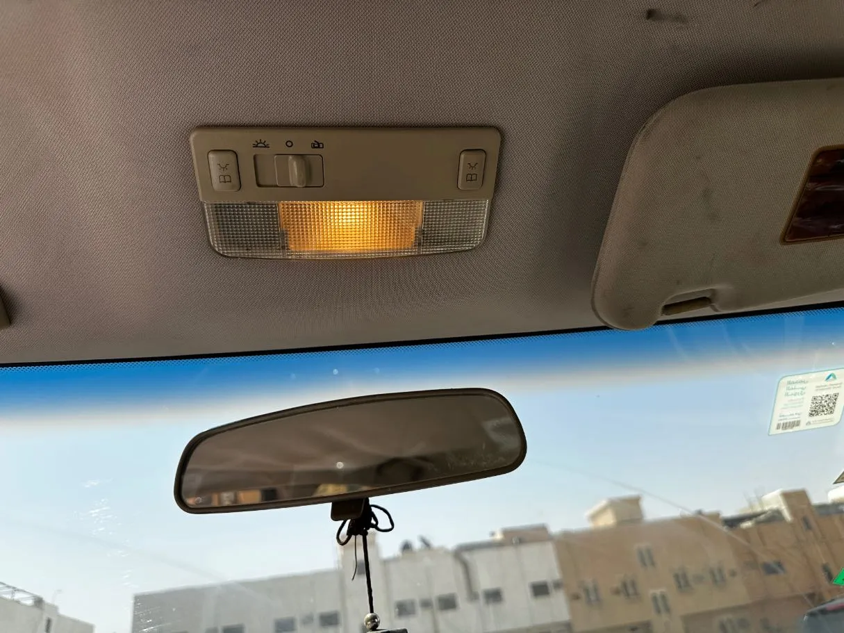 Car image 22