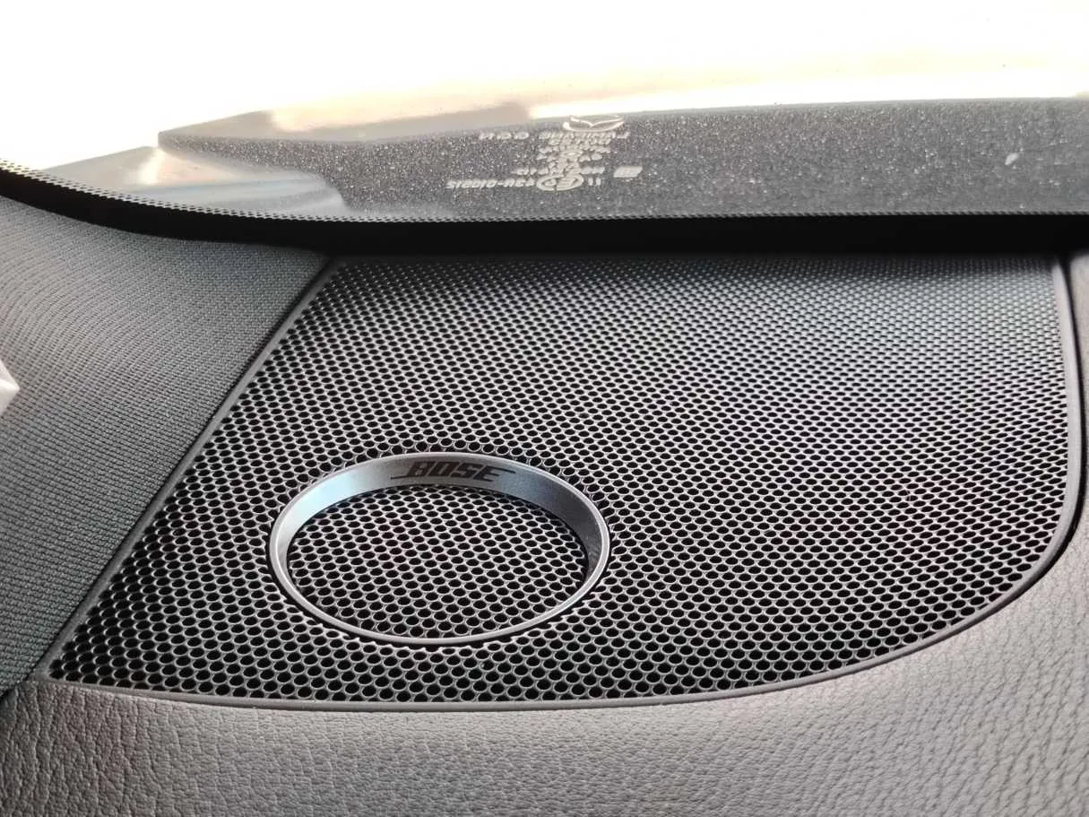 Car image 34