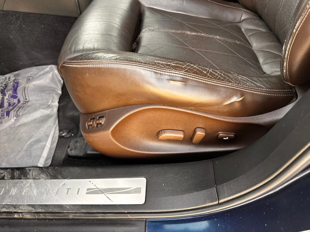 Car image 25