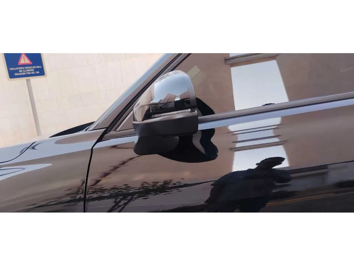 Car image 28