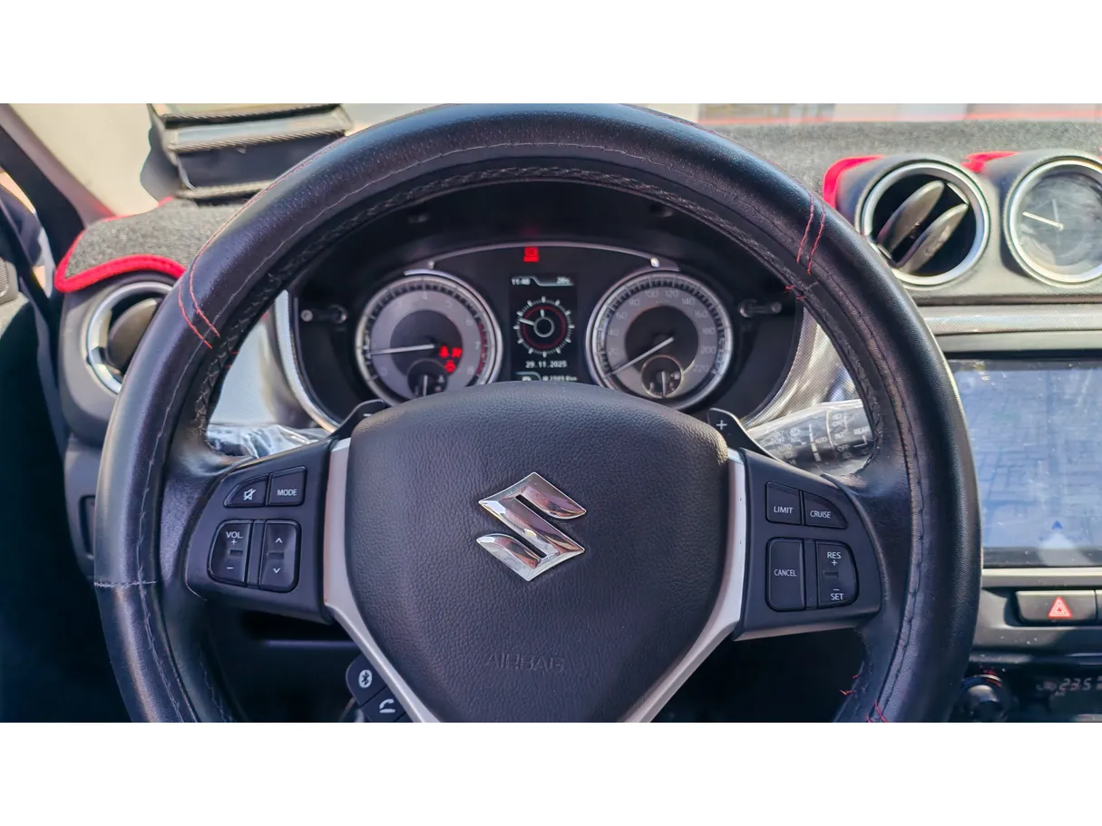 Car image 8